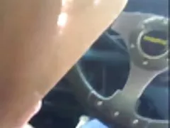 Masturbacja młodej pod podekscytowany oczami młodego chłopaka