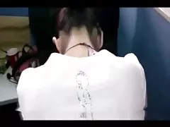 Dziób prowadzi rogi mężowi, nie wychodząc z domu