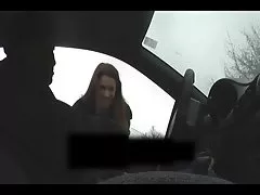 Helly hellfire myje pod prysznicem swoje wspaniałe ciało