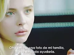 Słodka blondi oddała swoje dziurki