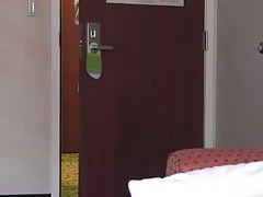 Rowerzysta wjechał w sypialni na