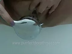 Transwestyta pieprzył faceta w piwnicy