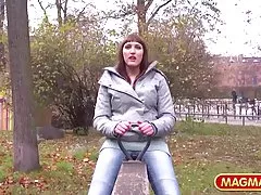 4 gwiazdki na ciele dziewczyny