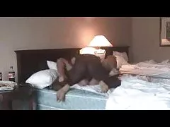 Urocza blondynka i murzyn