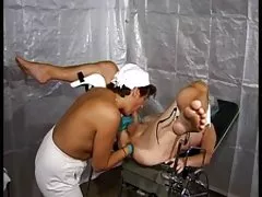 Podekscytowany cipki pod prysznicem