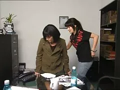 Blondynka pokazała cycki i nie tylko