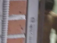 Miniaturowy zerżnęli w dwóch członków