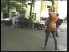 Nauczyciel pieprzy dziewczyna w krótkiej