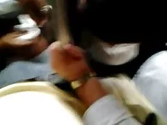 Klamra milf bezinteresownie masturbuje się na kamery