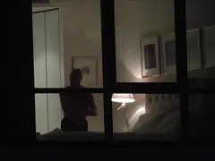 Egzotyczny sex oralny przy kominku