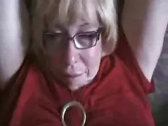 Brunetka rozpalili na seks