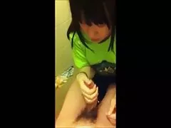 Brunetka lubi analnie