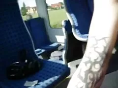 Jesienna miłość z rudą dziewczynką