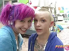 Moja dziewczyna z delikatnym odbytem różowy