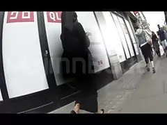 Łysa dziecko masturbuje się