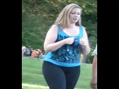 Capri cavalli wykonuje dobry sex oralny