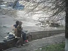 Najpierw loda w toalecie!