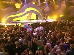 Blondynka pieprzy się z murzynem