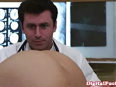 Jeden członek w dwóch gardłach.