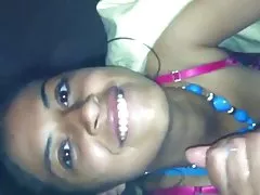 Chciała grać z seks-zabawkami i dużym kutasem