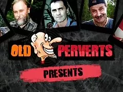 Seks analny z cute domu dziewczynką