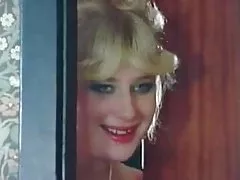 Seksowna blondynka rozstawione dziurę