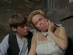 Koleś przerobił blondynkę z dużym biustem