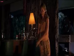 Facet pragnienie młodej dziewczyny dobrym jej cipki