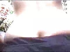 Opalona brunetka i jej pasja do płodzili