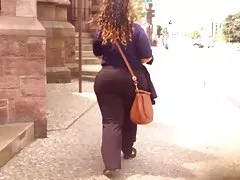 Dziewczyna i różowy