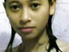 Długowłosy chłopak i azjatycka dziwka