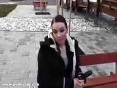 Przeprowadziła ankietę na temat seksu i sama w nim