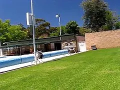 Striptiz summer brielle na trawie